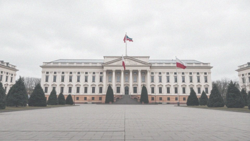 Jakie państwa stosują model demokracji pośredniej?